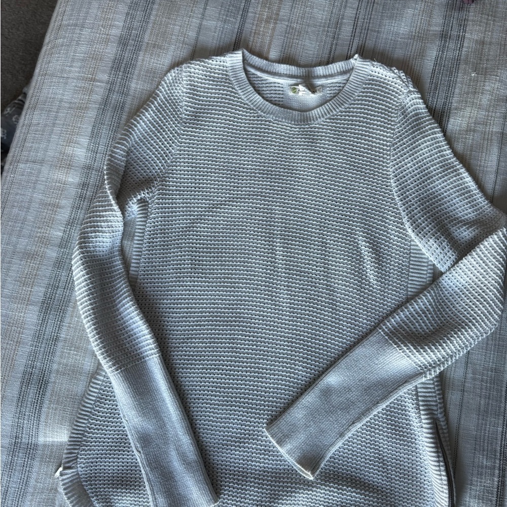 Dakini Women's Cream Crew Neck Sweater